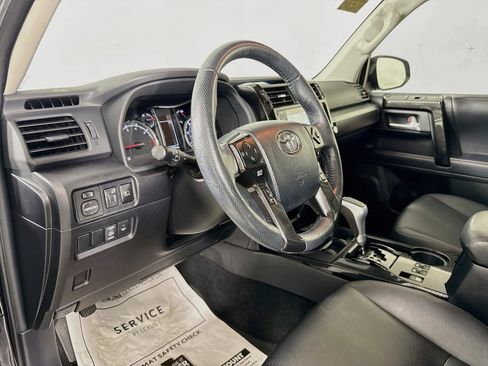 Used 2023 Toyota 4Runner TRD Off-Road Premium w/ Moonroof Package AWD/4WD image 9