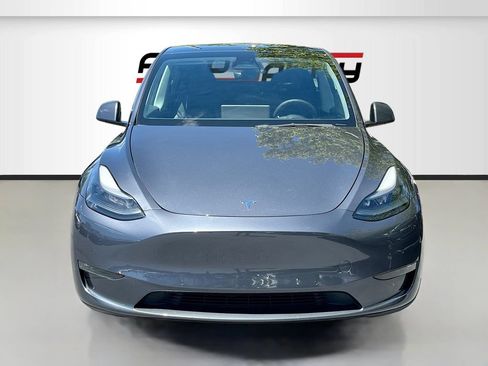 Used 2023 Tesla Model Y Performance AWD/4WD image 2