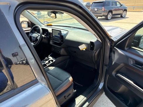 Used 2022 Ford Bronco Sport Outer Banks w/ Tech Package AWD/4WD image 15