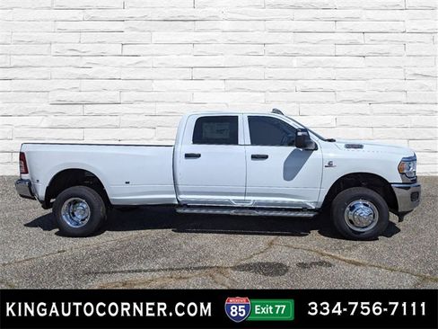New 2024 RAM 3500 Tradesman w/ Chrome Appearance Group image 4