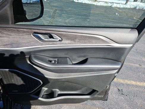 Used 2022 Jeep Grand Cherokee Limited 4xe image 15