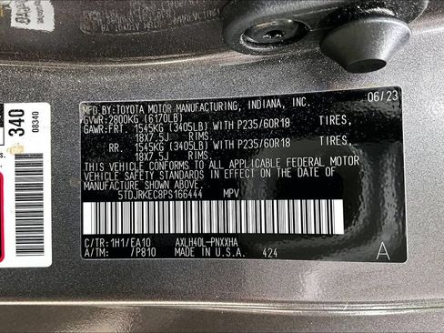 Used 2023 Toyota Sienna XLE w/ XLE Plus Package FWD image 9
