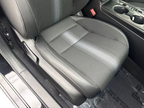 Used 2025 Honda Civic Sport image 47