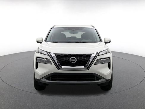Used 2025 Nissan Rogue SV AWD/4WD image 2