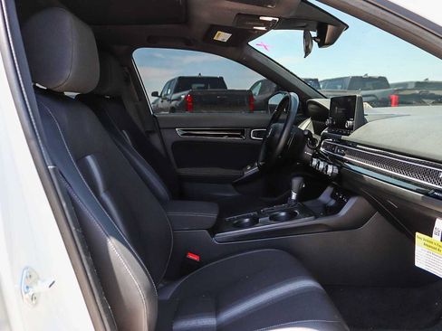 Used 2025 Honda Civic Sport image 15