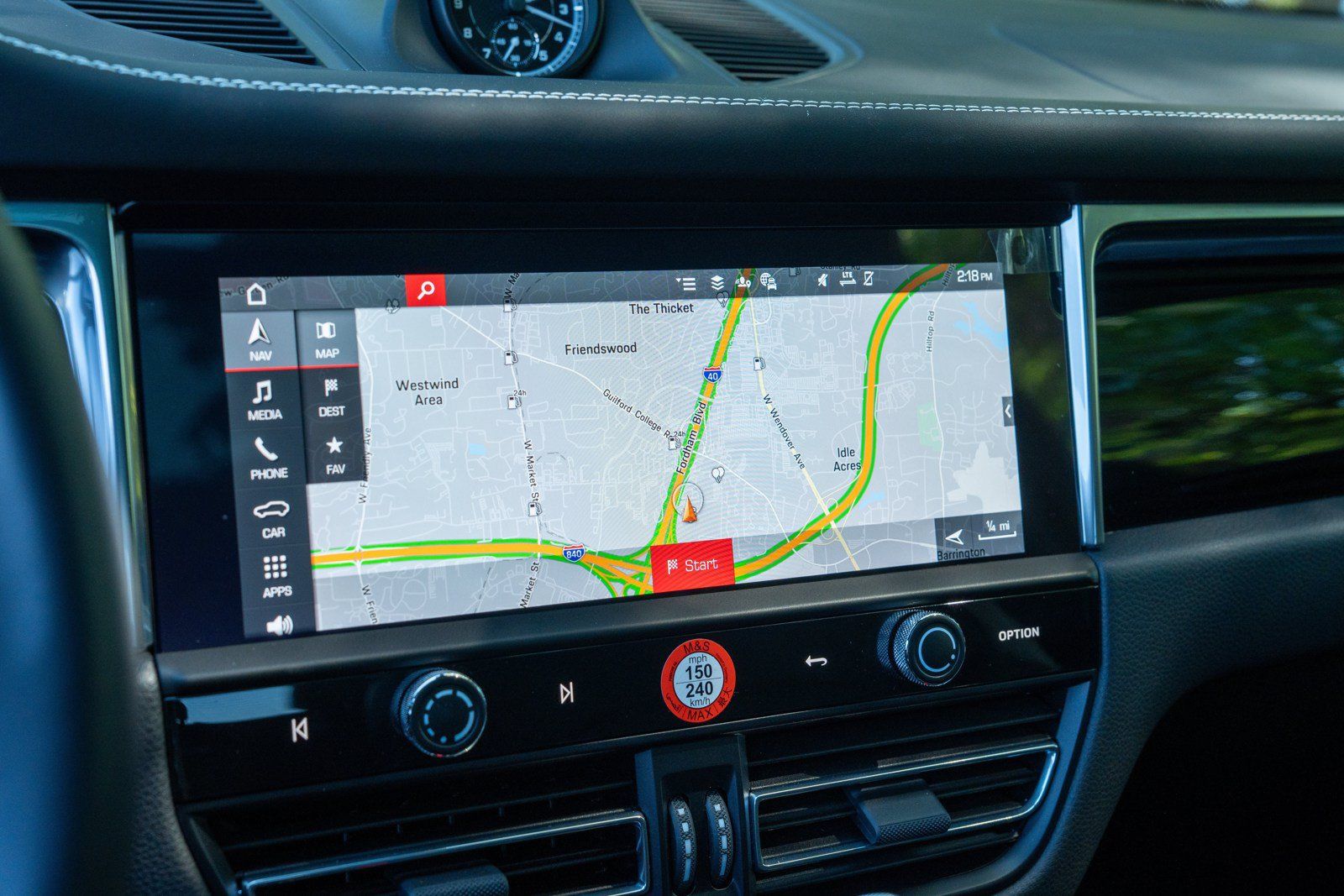 Certified 2026 Porsche Macan AWD/4WD image 28