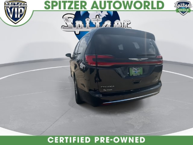 Used 2024 Chrysler Pacifica Pinnacle AWD/4WD image 14