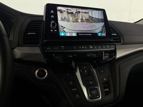 Used 2025 Honda Odyssey EX-L image 18