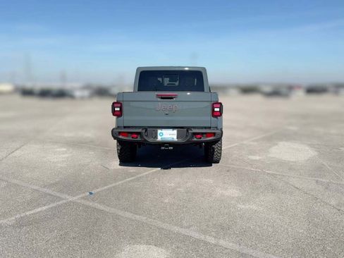 New 2025 Jeep Gladiator Rubicon image 10