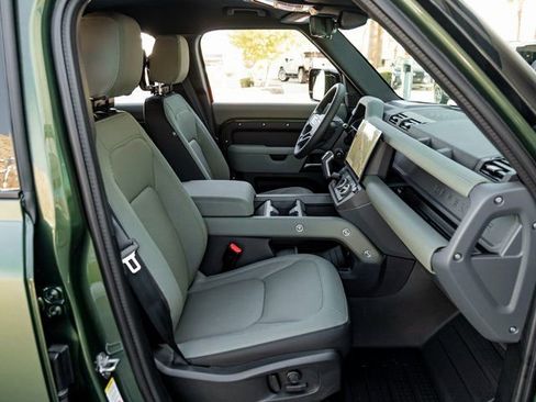 New 2026 Land Rover Defender 110 X-Dynamic SE image 27