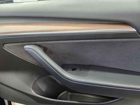 Used 2022 Tesla Model 3 Long Range AWD/4WD image 6