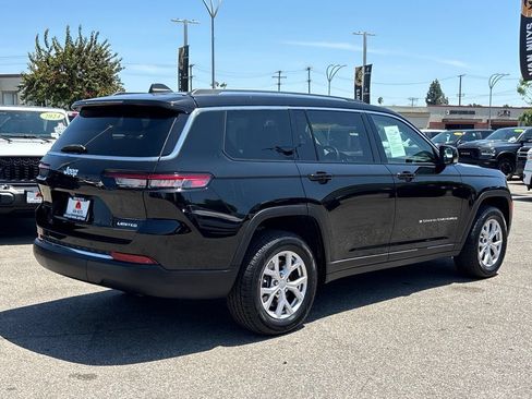 Used 2022 Jeep Grand Cherokee L Limited RWD image 3