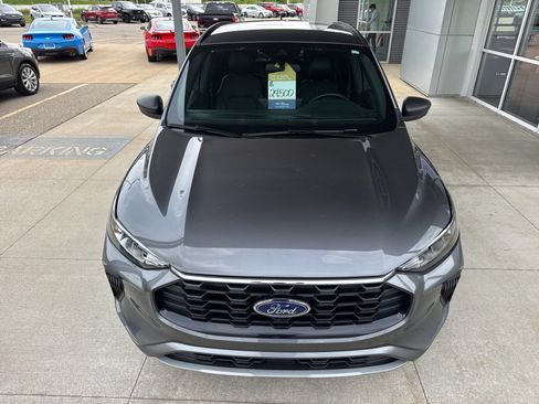 Certified 2024 Ford Escape ST-Line w/ Tech Pack #1 AWD/4WD image 12