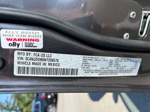 Used 2022 Jeep Compass Trailhawk w/ Trailhawk Elite Group image 34