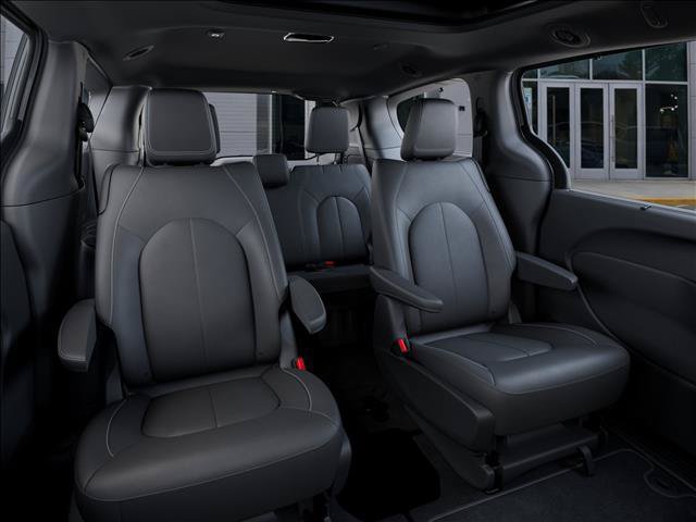 New 2027 Chrysler Pacifica Select w/ Family Tech Group AWD/4WD image 15