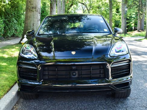 Used 2023 Porsche Cayenne Platinum Edition AWD/4WD image 11