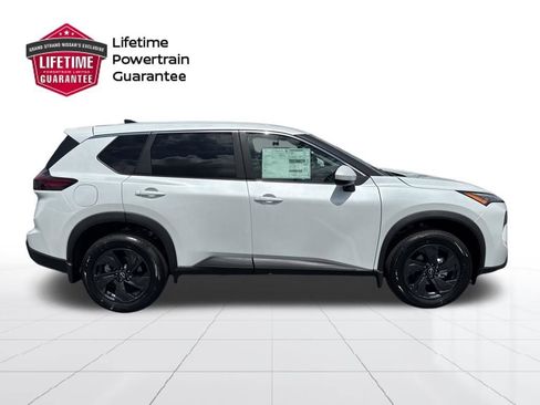 New 2026 Nissan Rogue SV FWD image 4