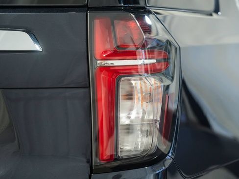 Used 2023 Chevrolet Tahoe LT w/ Luxury Package AWD/4WD image 6