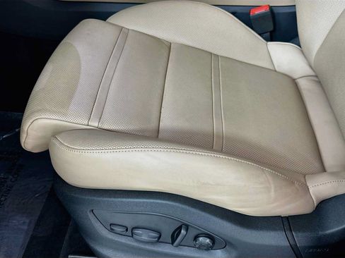 Certified 2024 Porsche Cayenne S AWD/4WD image 13