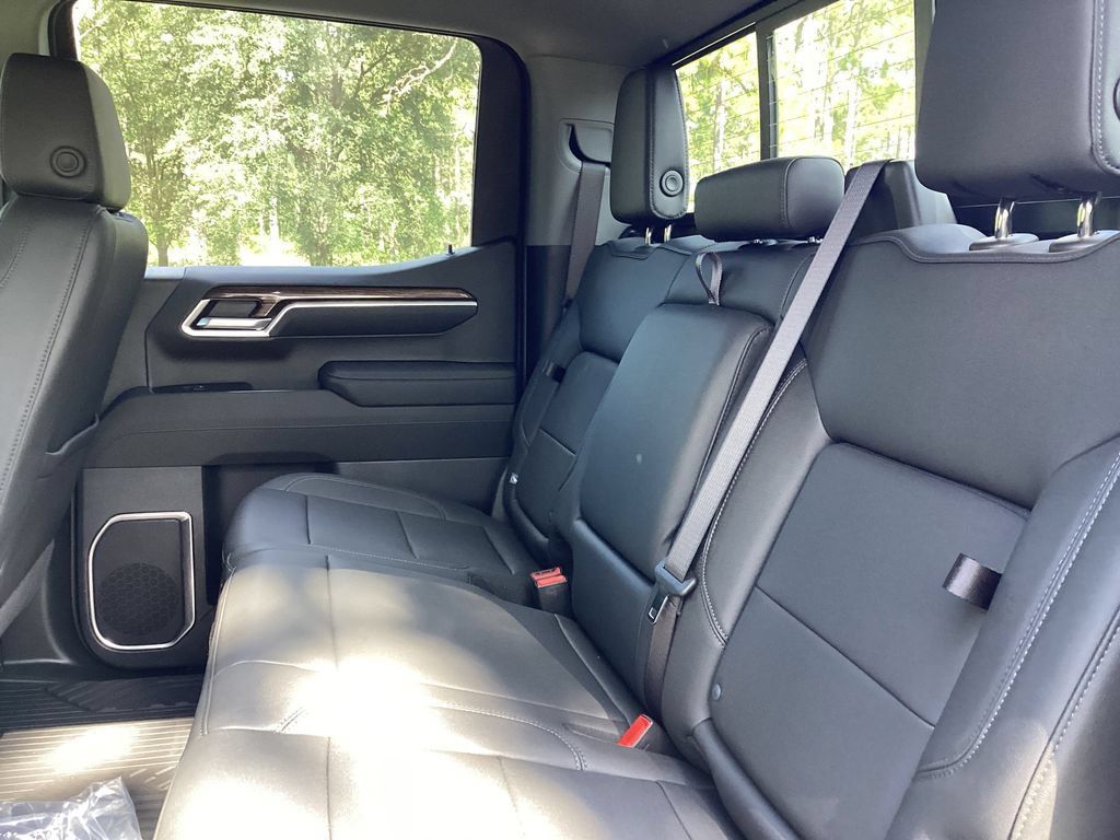 New 2026 Chevrolet Silverado 1500 RST w/ Safety Package AWD/4WD image 17