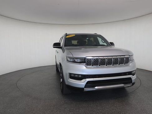 Used 2023 Jeep Grand Wagoneer Series III AWD/4WD image 29