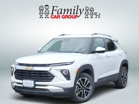 Used 2024 Chevrolet TrailBlazer LT w/ Convenience Package AWD/4WD image 1