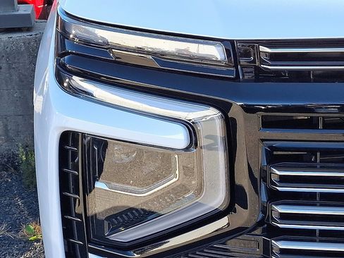 New 2026 Chevrolet Tahoe High Country AWD/4WD image 3