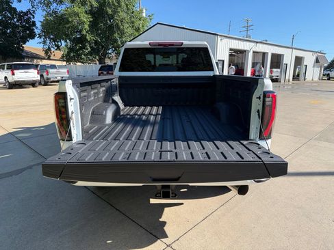 New 2026 GMC Sierra 2500 AT4 w/ AT4 Premium Plus Package AWD/4WD image 34