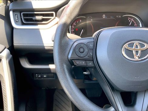 Used 2024 Toyota RAV4 XLE AWD/4WD image 23