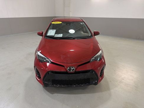 Used 2017 Toyota Corolla SE w/ Carpet Mat Package (TMS) FWD image 3