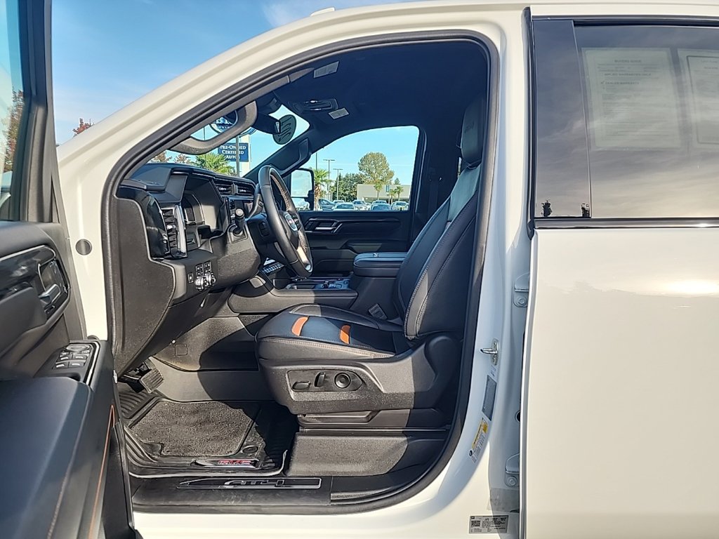 Used 2024 GMC Sierra 3500 AT4 AWD/4WD image 8