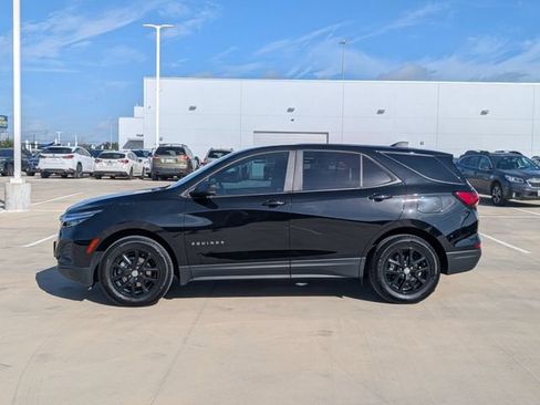 Used 2024 Chevrolet Equinox LS w/ LS Convenience Package FWD image 3