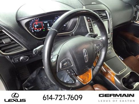 Used 2018 Lincoln MKX Reserve w/ Driver Assistance Package AWD/4WD image 18