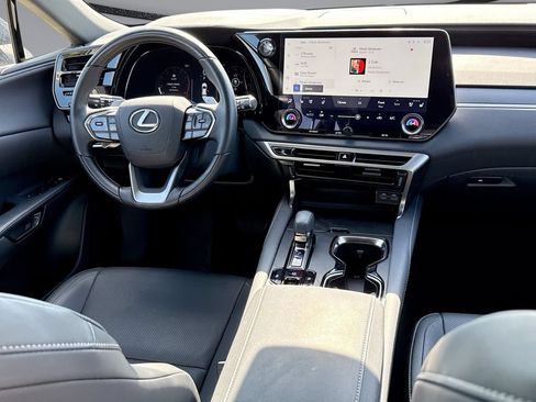Used 2025 Lexus RX 350 Premium w/ Accessory Package (Z1) FWD image 19