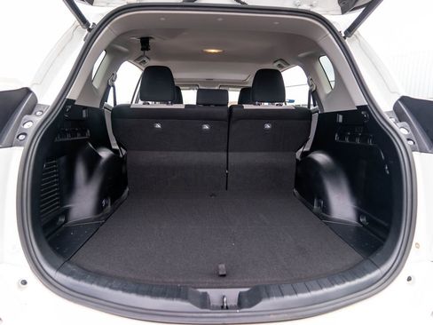 Used 2017 Toyota RAV4 XLE image 37