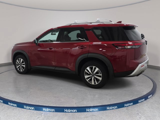 Used 2023 Nissan Pathfinder SL AWD/4WD image 8
