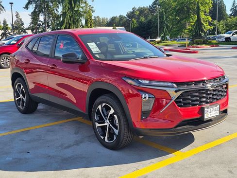 New 2026 Chevrolet Trax RS w/ Driver Confidence Package FWD image 7