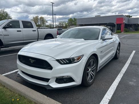 Used 2017 Ford Mustang GT image 1