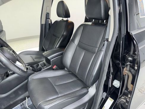 Used 2018 Nissan Rogue SL w/ Premium Package image 16