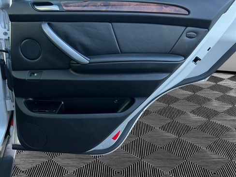 Used 2005 BMW X5 3.0i image 16