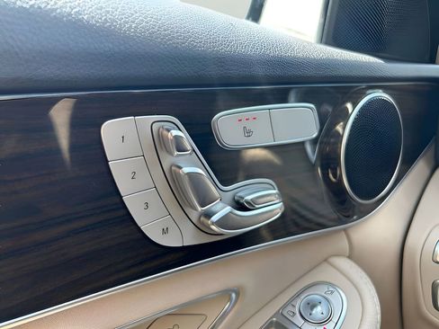 Used 2017 Mercedes-Benz C 300 4MATIC Sedan image 23