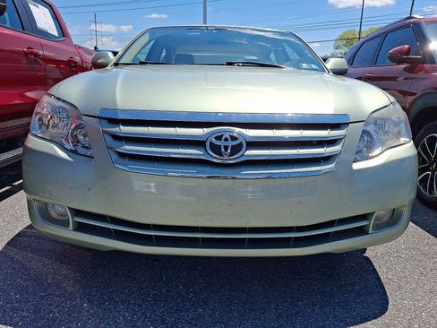 Used 2006 Toyota Avalon XLS FWD image 2