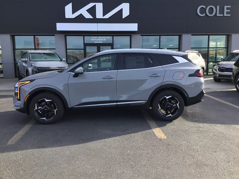 New 2026 Kia Sportage EX image 3