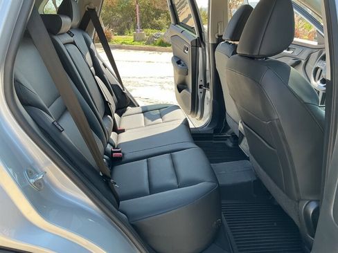 Used 2023 Nissan Rogue SV w/ SV Premium B Package image 31