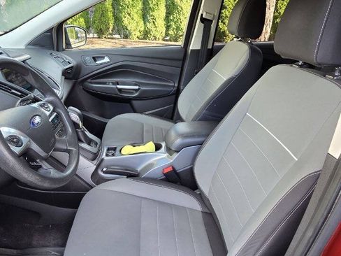 Used 2015 Ford Escape SE w/ Equipment Group 201A AWD/4WD image 9