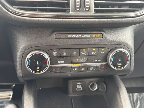 Used 2024 Ford Escape ST-Line AWD/4WD image 16
