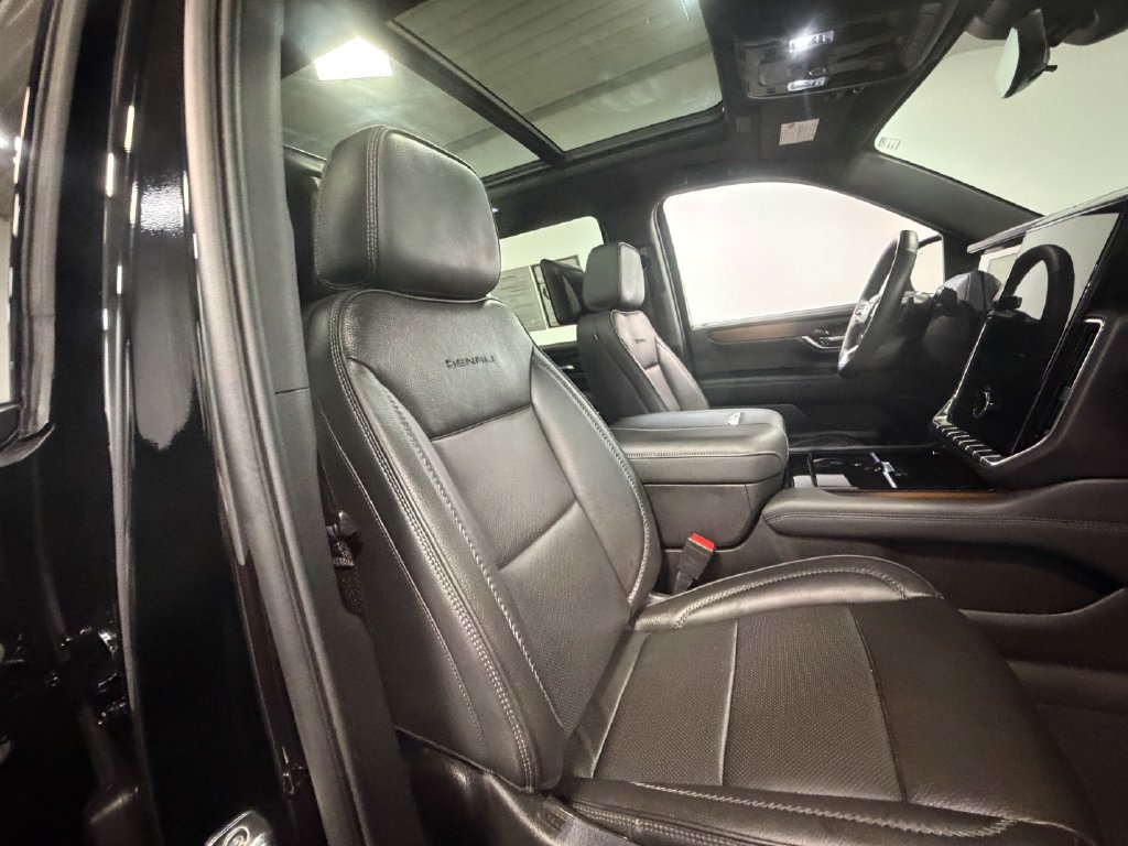 Used 2025 GMC Yukon Denali w/ Denali Reserve Package AWD/4WD image 62