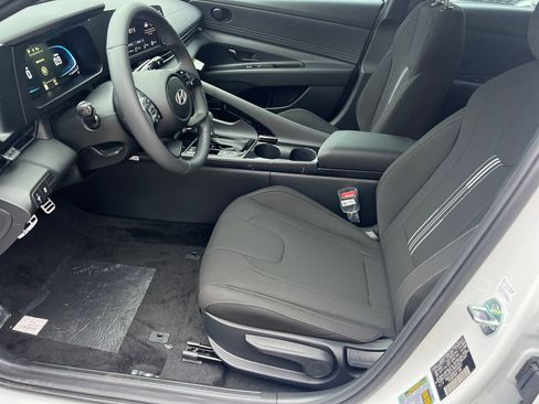 Certified 2026 Hyundai Elantra SEL Sport Premium FWD image 9