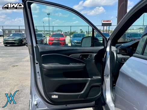 Used 2023 Honda Passport Elite image 12