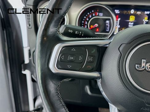 Used 2020 Jeep Gladiator Rubicon w/ Uconnect 4C Nav & Sound Group image 16